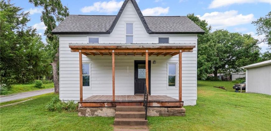 Homes for Sale in Edgerton, MO 64444 | 206  Frank Street