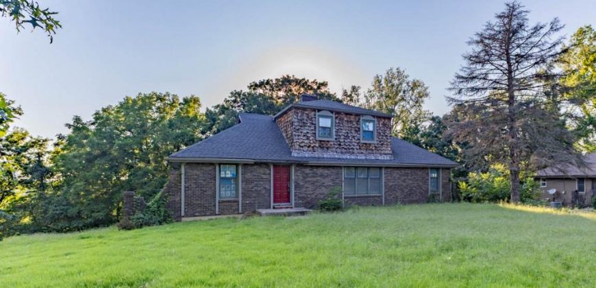 Homes for Sale in Parkville, MO 64152 | 6520 NW Melody Lane