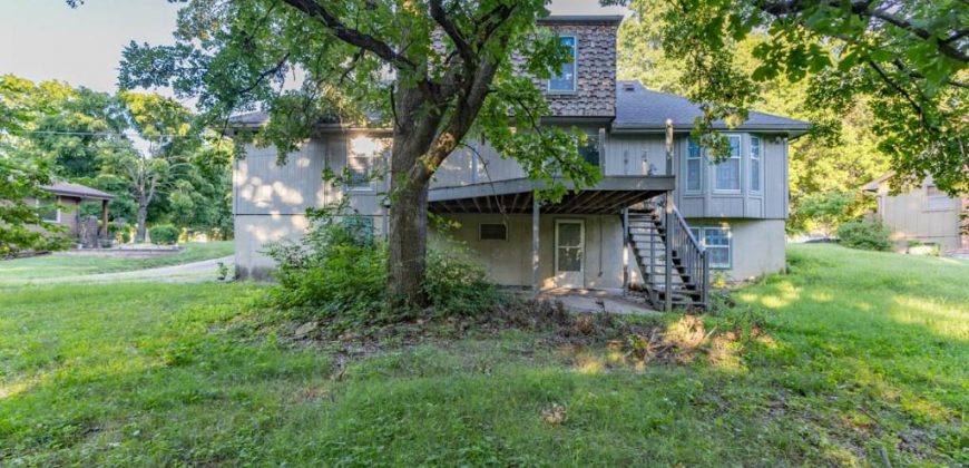 Homes for Sale in Parkville, MO 64152 | 6520 NW Melody Lane
