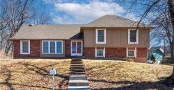 Homes for Sale in Parkville, MO 64152 | 10315 NW Mirror Lake Drive