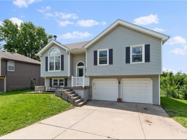 Homes for Sale in Kansas City, MO 64155 | 10222 N Central Street