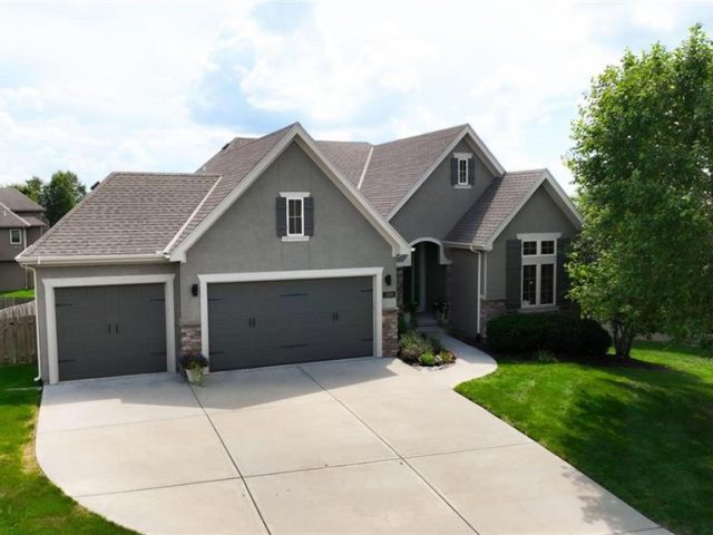 Homes for Sale in Kansas City, MO 64155 | 2209 NE 111th Street