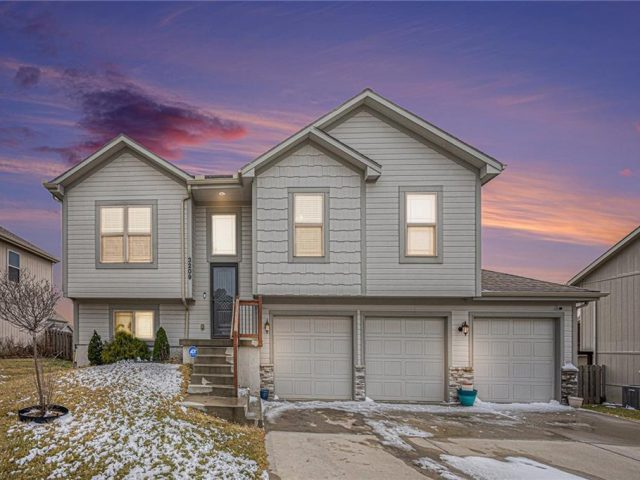Homes for Sale in Kansas City, MO 64119 | 3209 NE 79th Terrace