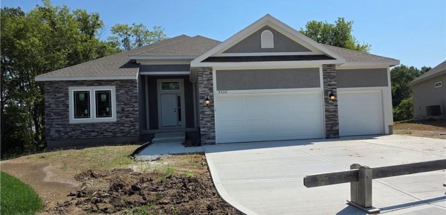 Homes for Sale in Kansas City, MO 64154 | 9439 N Belton Avenue