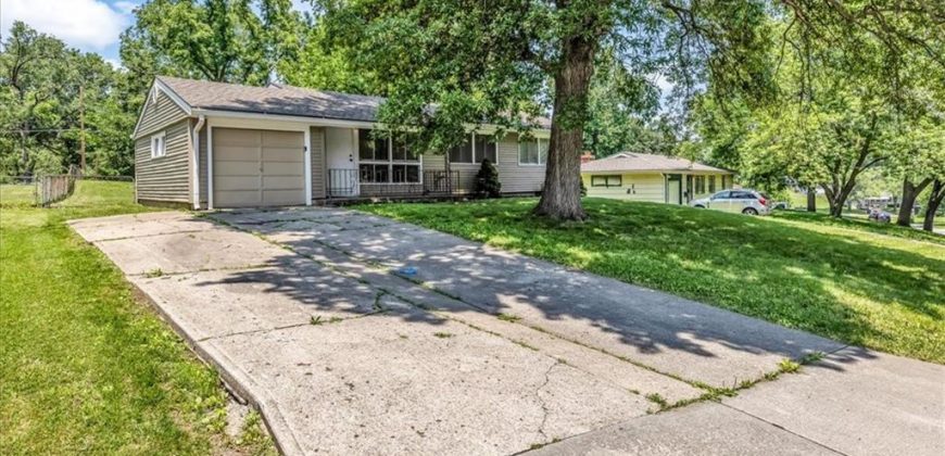Homes for Sale in Gladstone, MO 64118 | 6000 N TRACY Avenue