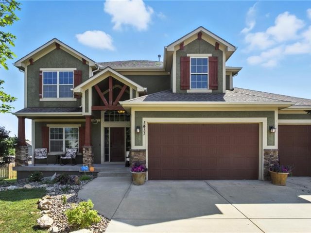 Homes for Sale in Kansas City, MO 64155 | 1411 NE 107th Terrace