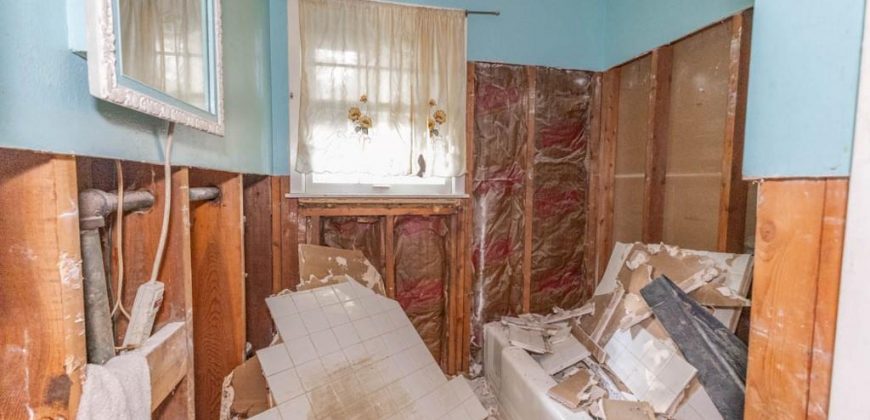Homes for Sale in Kansas City, MO 64118 | 1801  51st Terrace
