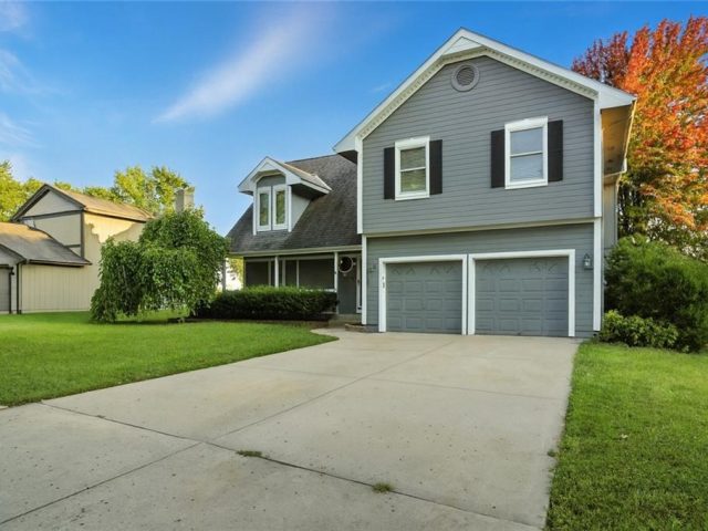 Homes for Sale in Smithville, MO 64089 | 1203  Aspen Drive