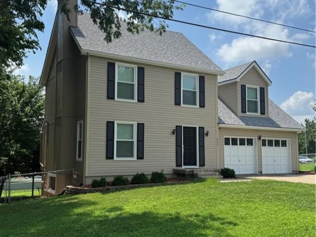 Homes for Sale in Kansas City, MO 64151 | 5521 N Mayview Avenue