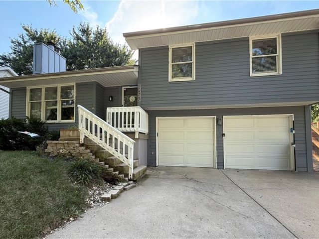 Homes for Sale in Kansas City, MO 64155 | 10902 N Harrison Street