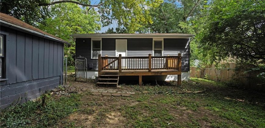Homes for Sale in Liberty, MO 64068 | 412 N Fairview Avenue