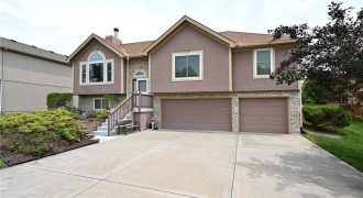 Homes for Sale in Smithville, MO 64089 | 19617  Harbor Drive