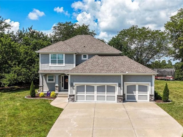 Homes for Sale in Kearney, MO 64060 | 817  Highbush Place