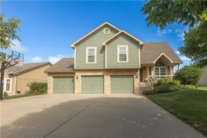 8108-NE-112th-Street-mls-2568869-image-1