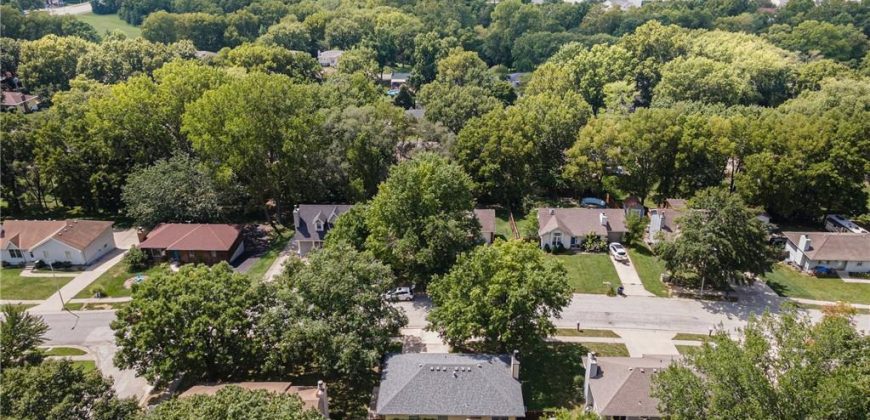 Homes for Sale in Kansas City, MO 64118 | 6905 N Mercier Street