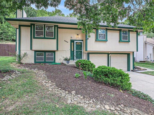 Homes for Sale in Kansas City, MO 64118 | 6905 N Mercier Street