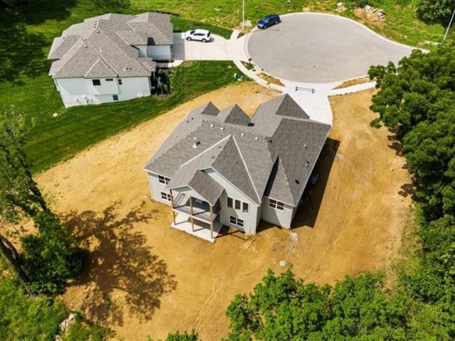 Homes for Sale in Kansas City, MO 64151 | 7007 N Kirkwood Avenue