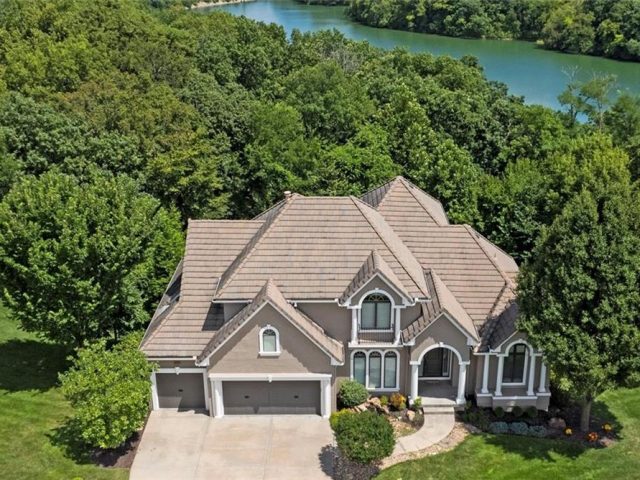 Homes for Sale in Parkville, MO 64152 | 8190  Shoreline Drive