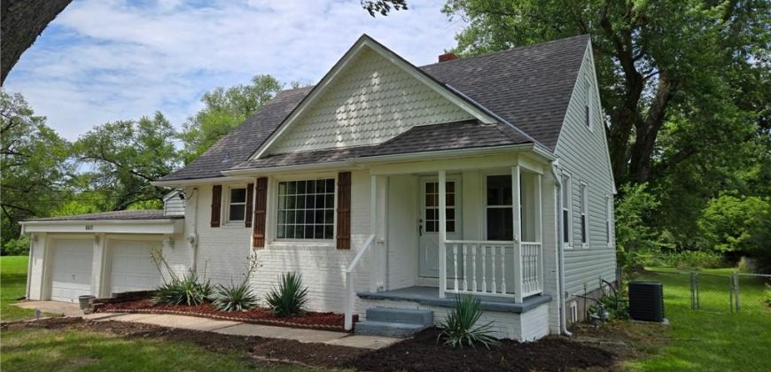 Homes for Sale in Kansas City, MO 64151 | 6610 NW Waukomis Drive