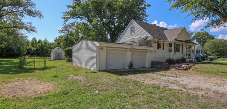 Homes for Sale in Kansas City, MO 64151 | 6610 NW Waukomis Drive