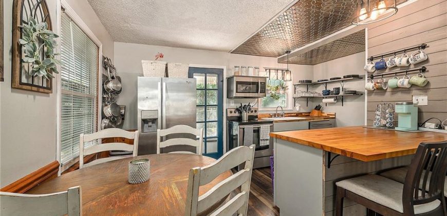 Homes for Sale in Kansas City, MO 64116 | 500 NE 44th Street