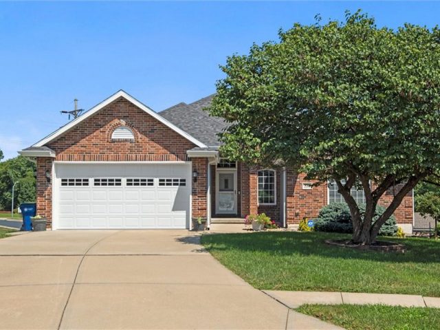 Homes for Sale in Liberty, MO 64068 | 932  Redwood Circle
