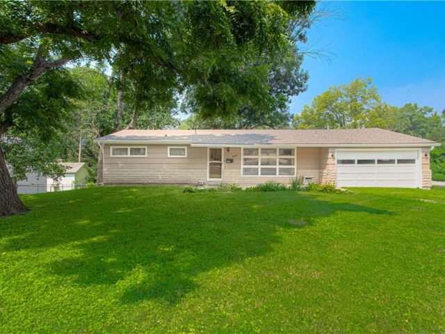 Homes for Sale in Kansas City, MO 64119 | 4950 N Chelsea Avenue