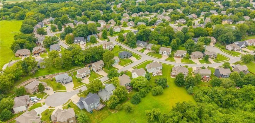 Homes for Sale in Liberty, MO 64068 | 1121  Redwood Place