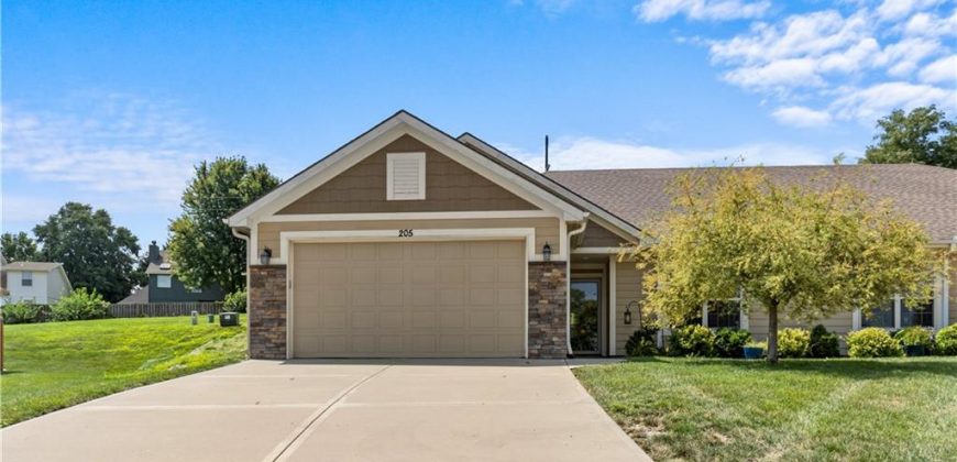 Homes for Sale in Smithville, MO 64089 | 205  Ashmont Drive