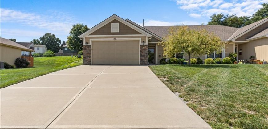 Homes for Sale in Smithville, MO 64089 | 205  Ashmont Drive