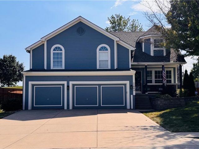 Homes for Sale in Kansas City, MO 64157 | 11004 N Laurel Avenue