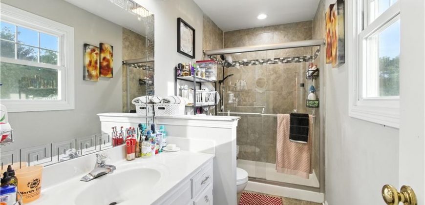Homes for Sale in Kansas City, MO 64118 | 915 NW 63rd Street