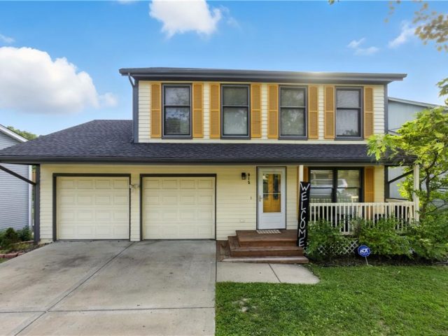 Homes for Sale in Kansas City, MO 64118 | 915 NW 63rd Street