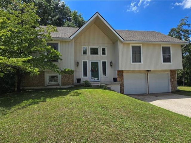 Homes for Sale in Kansas City, MO 64151 | 3016 NW 83rd Terrace