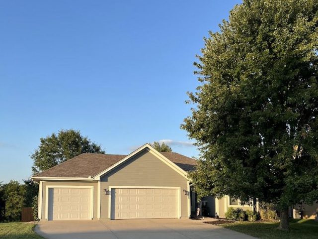 Homes for Sale in Smithville, MO 64089 | 2000  Lake Drive