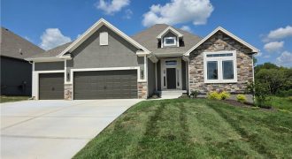 Homes for Sale in Kansas City, MO 64156 | 7012 NE 102nd Court