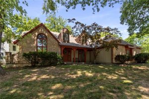 4617-NW-Normandy-Lane-mls-2558021-image-1