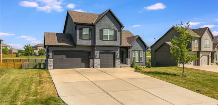 Homes for Sale in Kansas City, MO 64155 | 1314 NE 107th Terrace