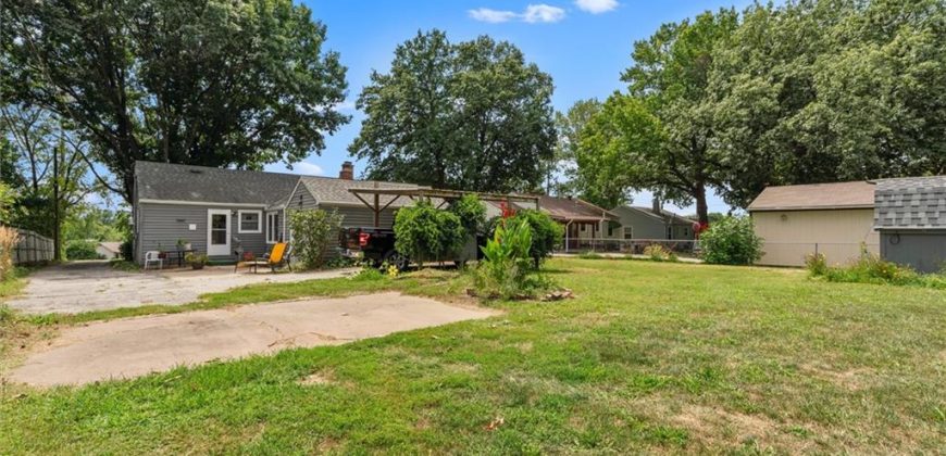 Homes for Sale in Liberty, MO 64068 | 112 S Village Drive