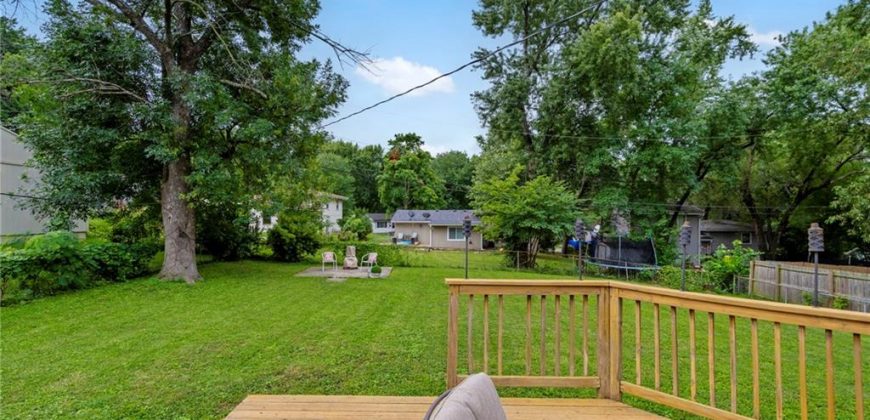 Homes for Sale in Gladstone, MO 64118 | 1505 NE 63rd Street