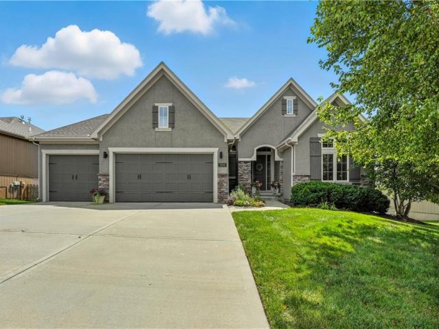 Homes for Sale in Kansas City, MO 64155 | 2209 NE 111th Street