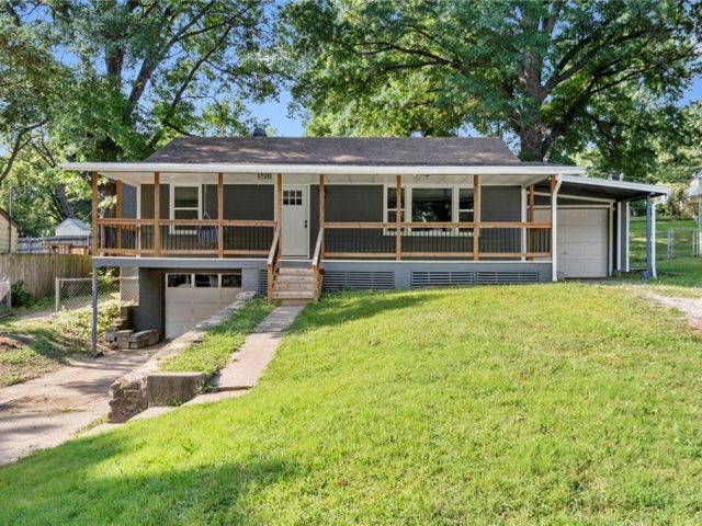 Homes for Sale in Kansas City, MO 64117 | 5211 NE 46th Terrace