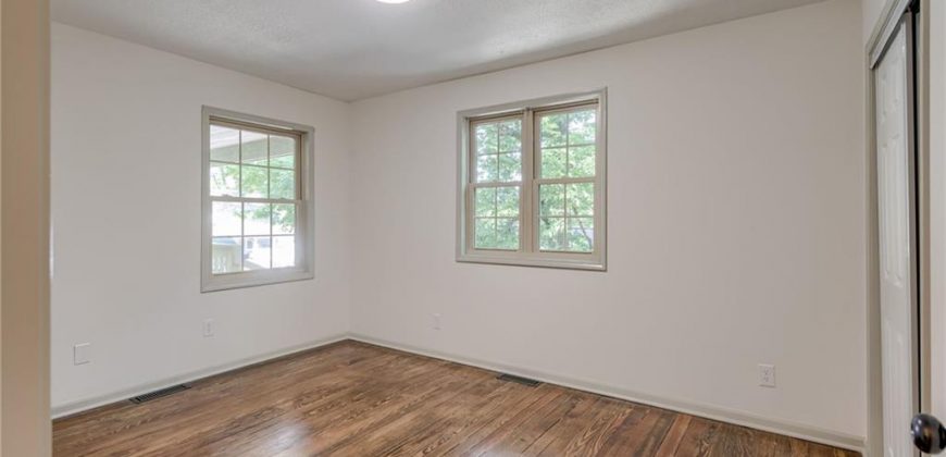 Homes for Sale in Smithville, MO 64089 | 405 S Mill Street