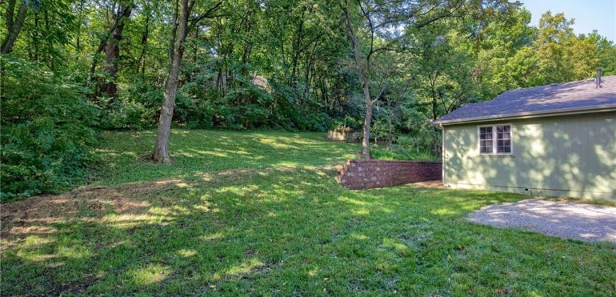 Homes for Sale in Smithville, MO 64089 | 405 S Mill Street