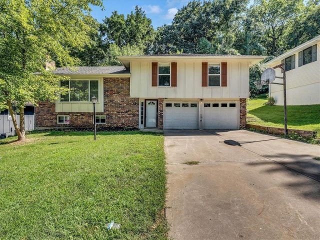 Homes for Sale in Kansas City, MO 64151 | 6261 NW 48th Street