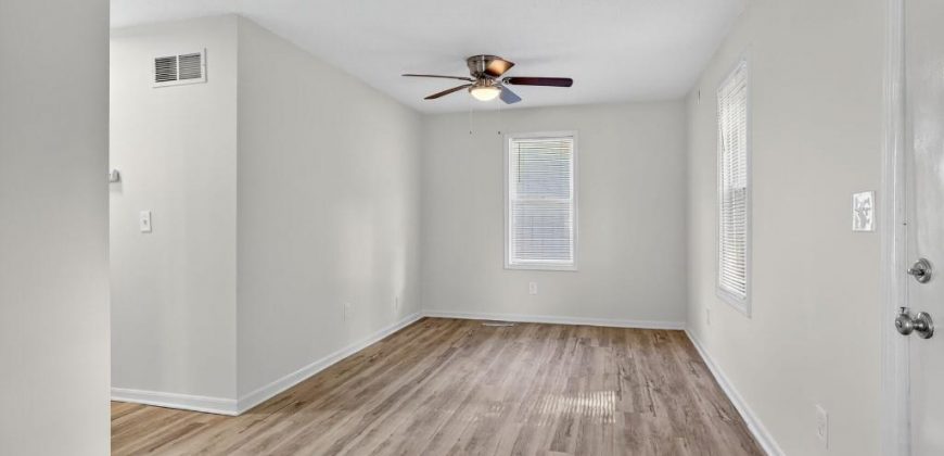 Homes for Sale in Kansas City, MO 64119 | 6037 N Topping Avenue