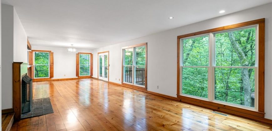 Homes for Sale in Parkville, MO 64152 | 5420 NW Foxhill Road
