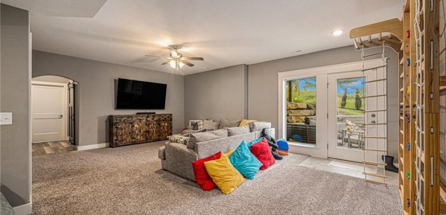Homes for Sale in Kansas City, MO 64152 | 14445  Summit Ridge