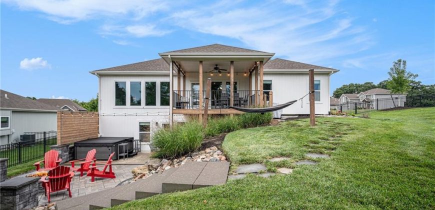 Homes for Sale in Kansas City, MO 64152 | 14445  Summit Ridge