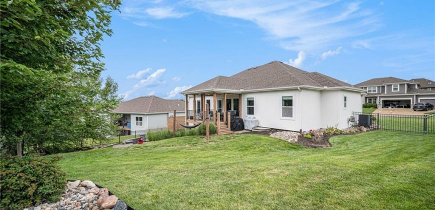 Homes for Sale in Kansas City, MO 64152 | 14445  Summit Ridge